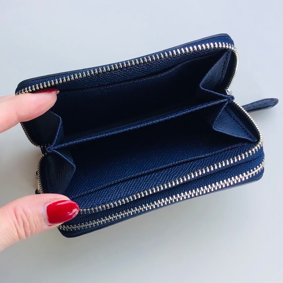 COACH small leather zip around card and coin wallet with floral pattern NWOT - Picture 4 of 10